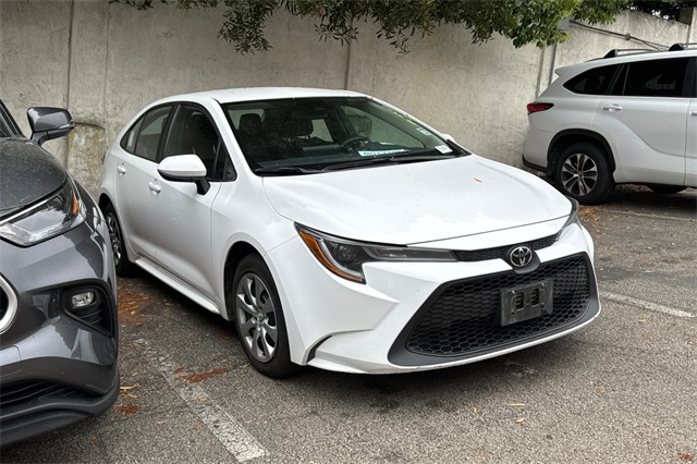 Used 2022 Toyota Corolla LE with VIN 5YFEPMAE6NP340205 for sale in Northfield, Minnesota