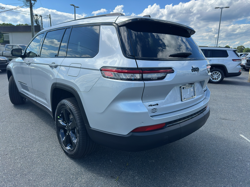 2025 Jeep Grand Cherokee Limited photo 4