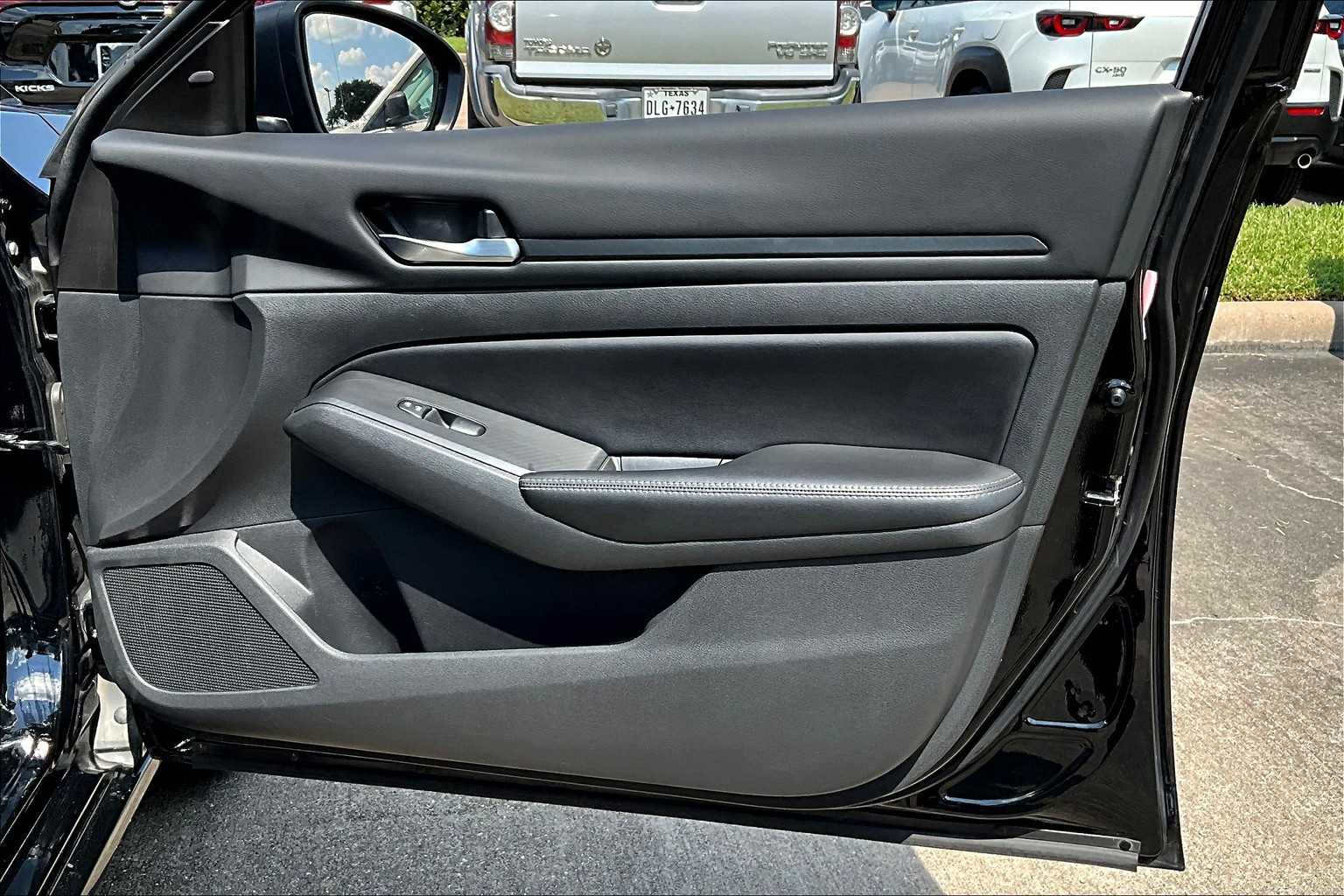 2024 Nissan Altima 2.5 SV photo 21