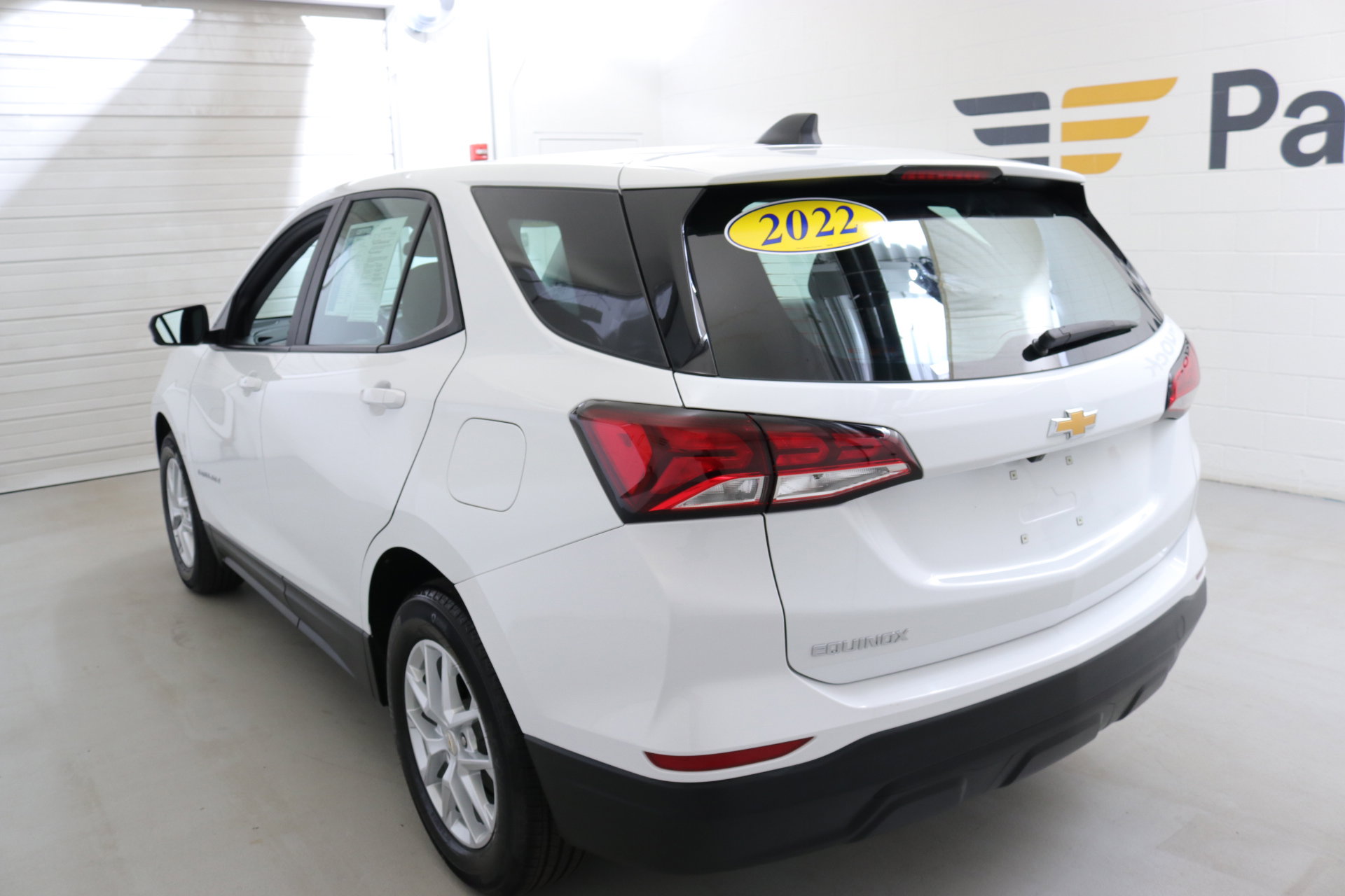 2022 Chevrolet Equinox LS photo 6