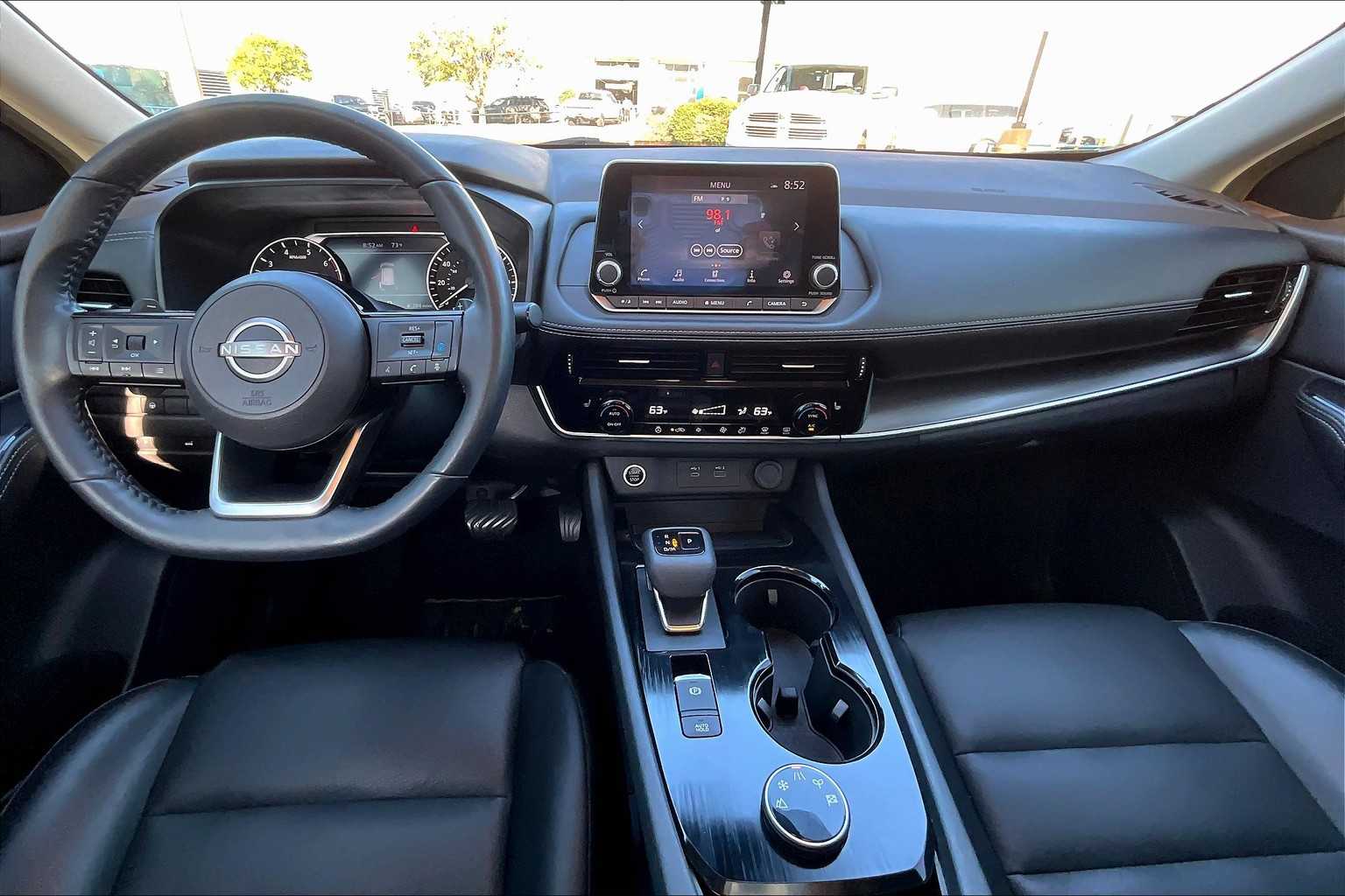 2023 Nissan Rogue SV photo 13