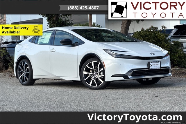 2026 Toyota Prius XSE's photo