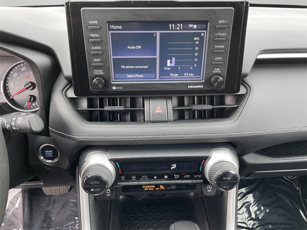 2022 Toyota RAV4 XLE photo 25