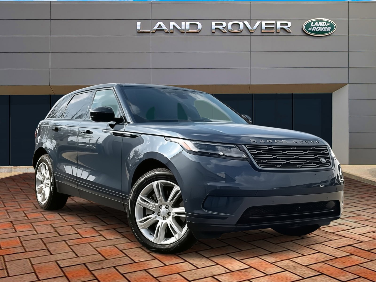 2026 Land Rover Range Rover Velar S photo 2