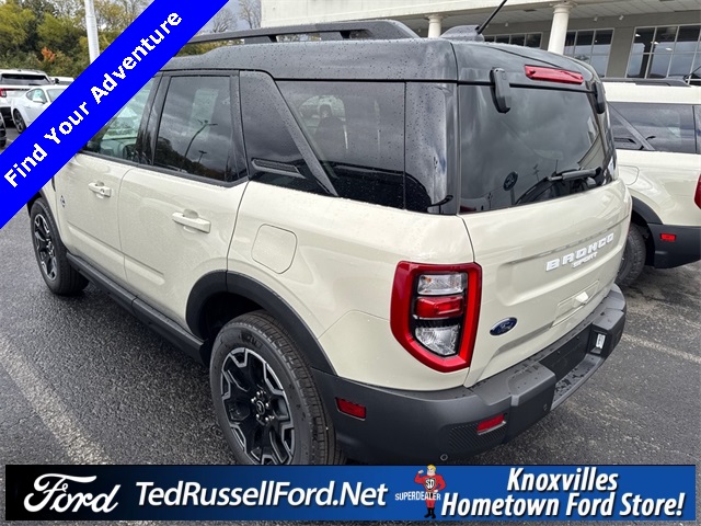 2025 Ford Bronco Sport Outer Banks photo 3