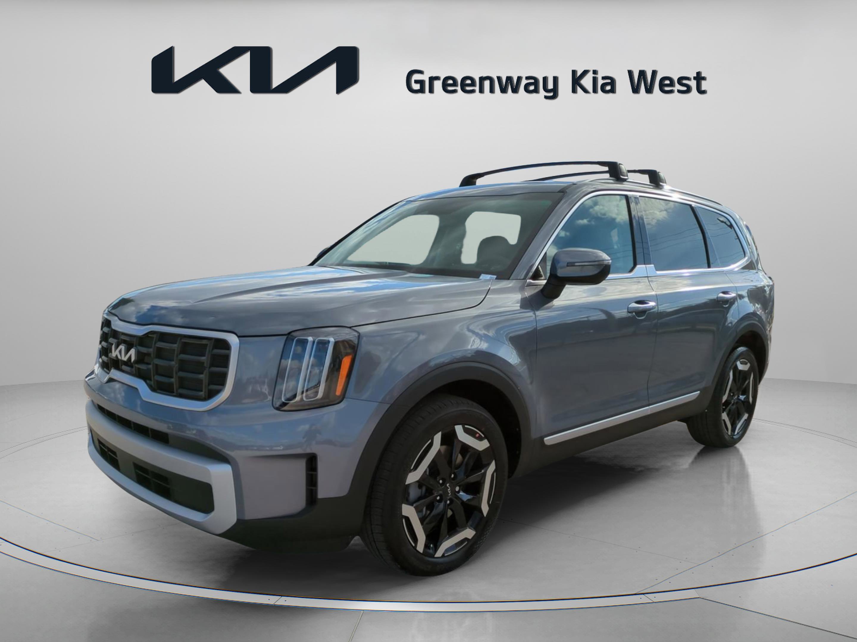2025 Kia Telluride S photo 3