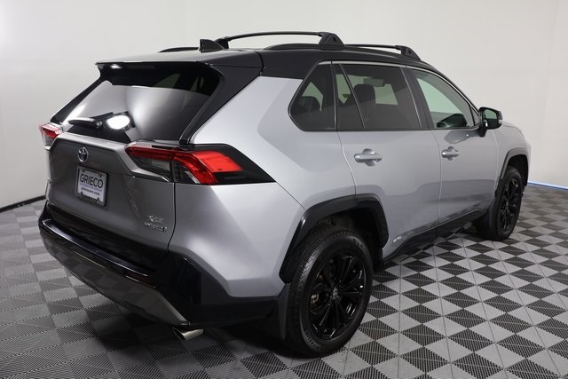 2023 Toyota RAV4 Hybrid XSE photo 6