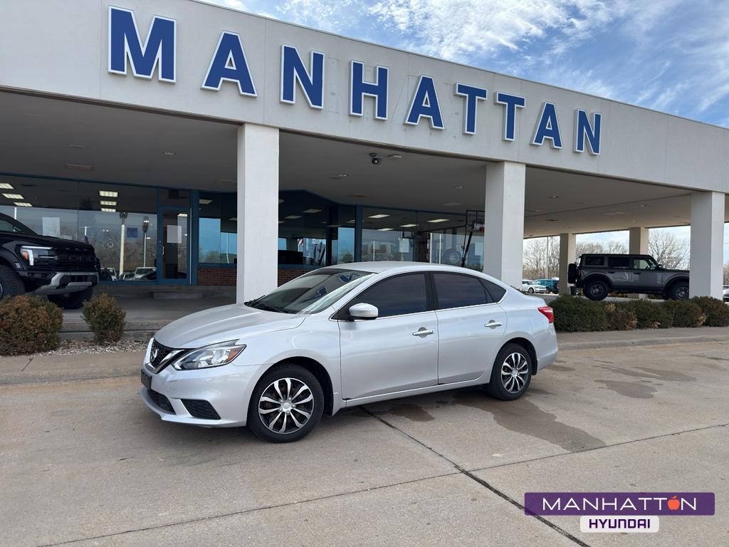 2018 Nissan Sentra S's photo