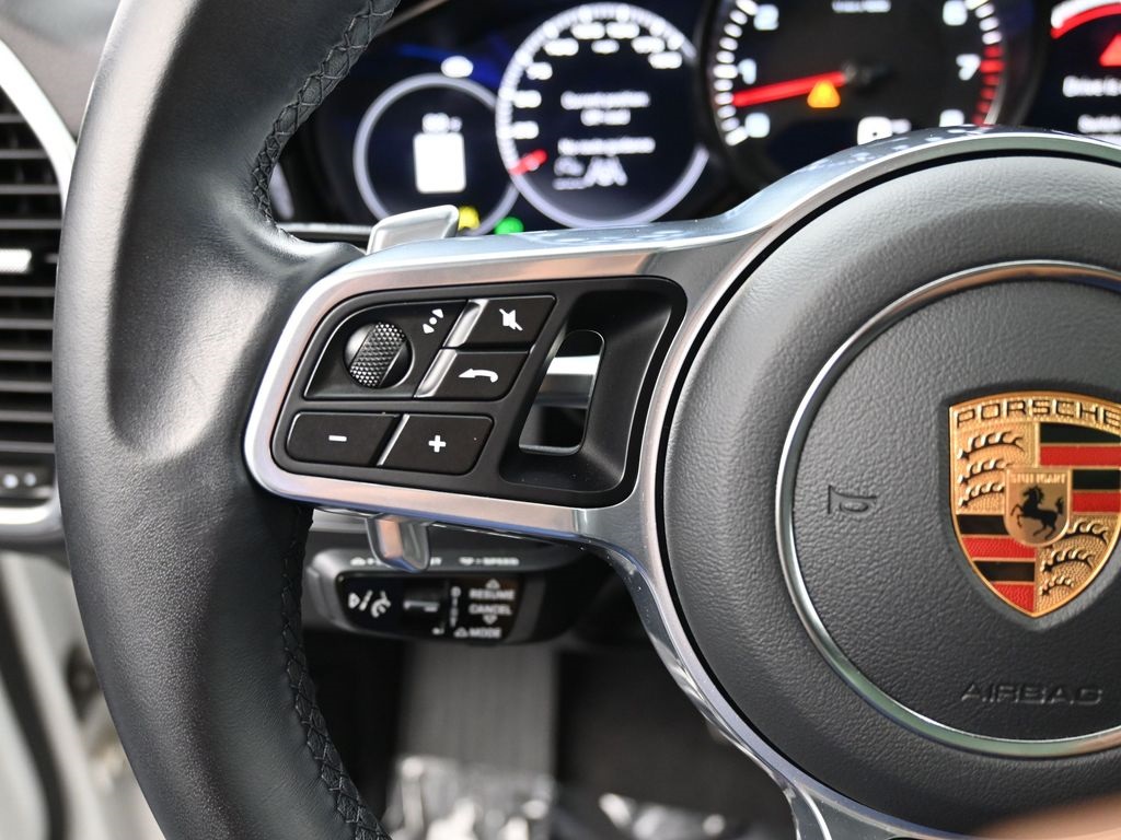 2023 Porsche Cayenne S Platinum Edition photo 7