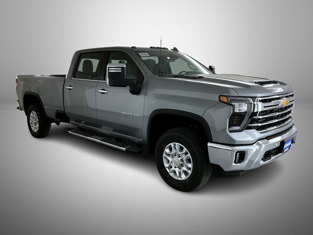 2026 Chevrolet Silverado 3500HD LTZ photo 3