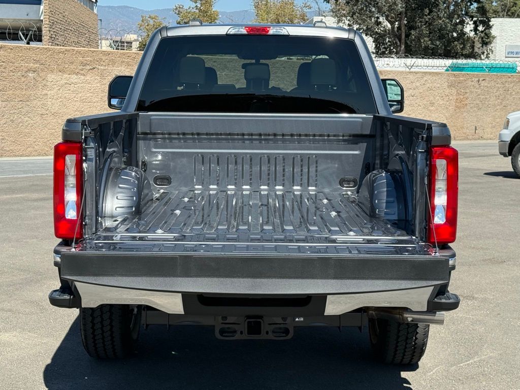 2026 Ford F-250 XLT photo 17