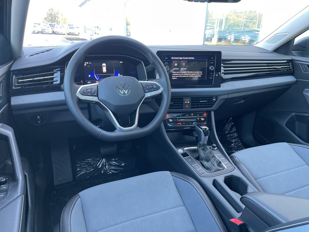 2025 Volkswagen Jetta 1.5T SE photo 18