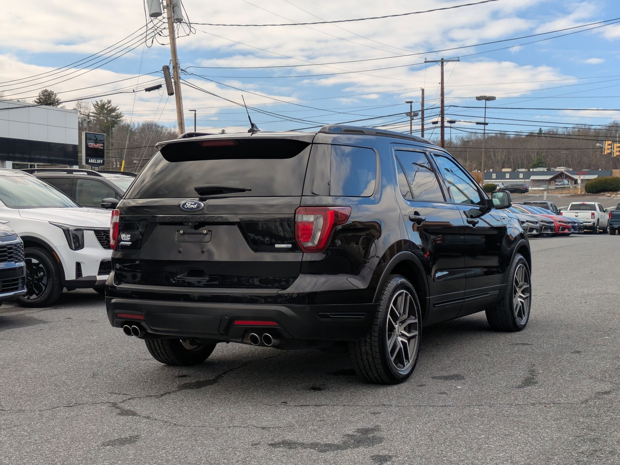 2019 Ford Explorer Sport photo 4