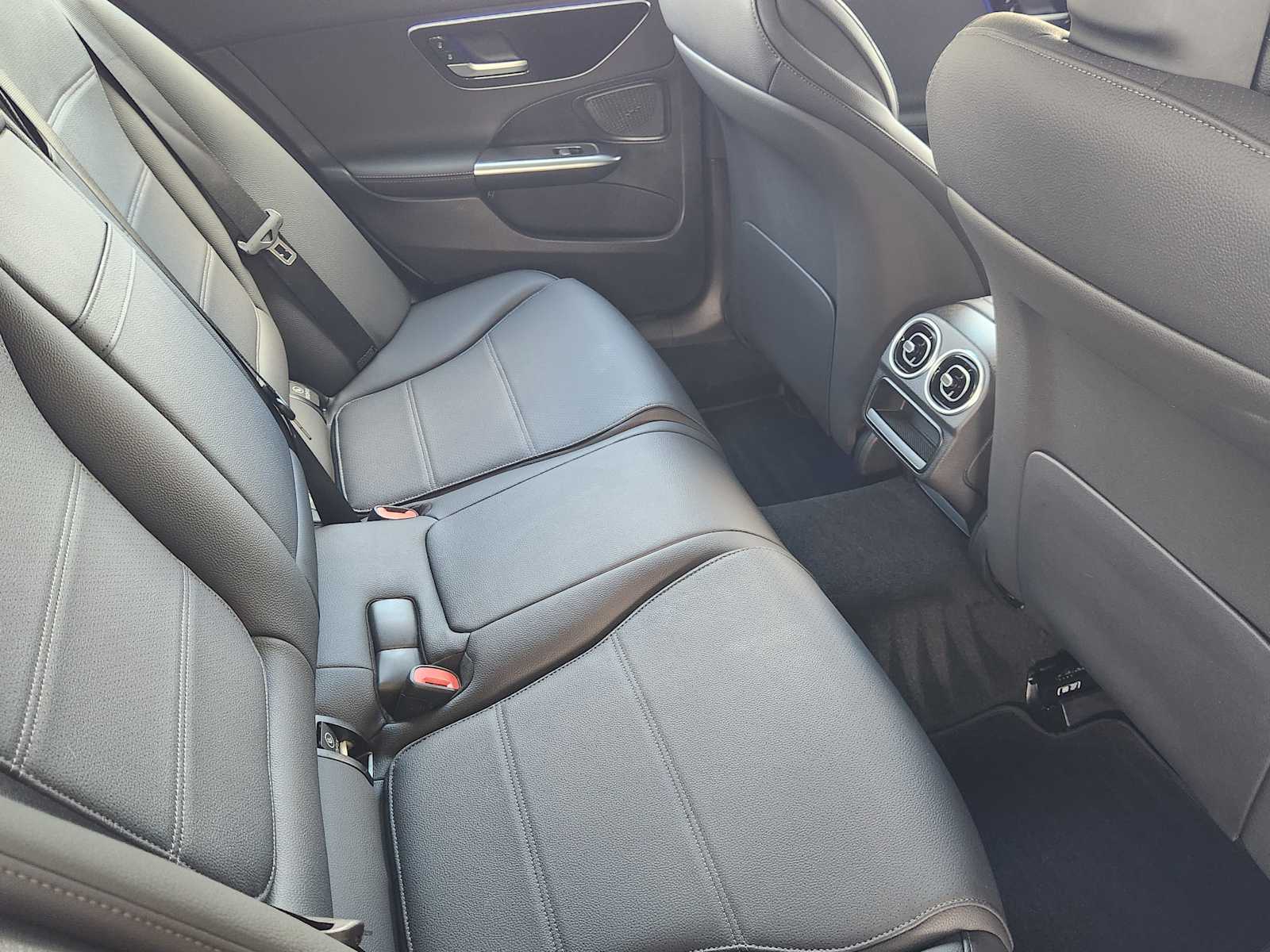 2025 Mercedes Benz C 300 photo 26