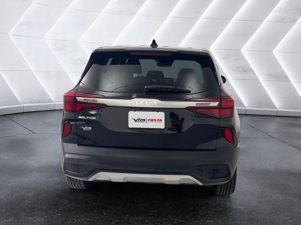 2022 Kia Seltos LX photo 3