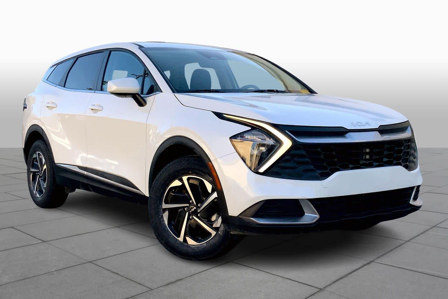 Certified 2023 Kia Sportage LX Hybrid with VIN KNDPUCAG4P7103083 for sale in Kansas City