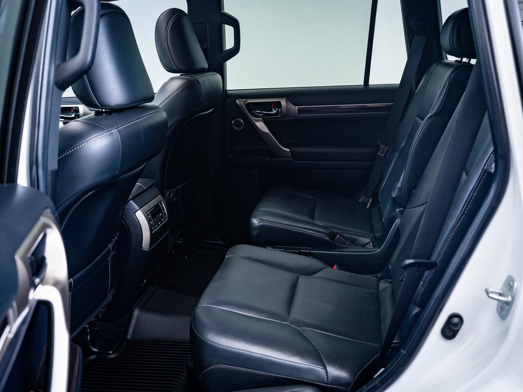 2021 Lexus GX 460 Luxury photo 17