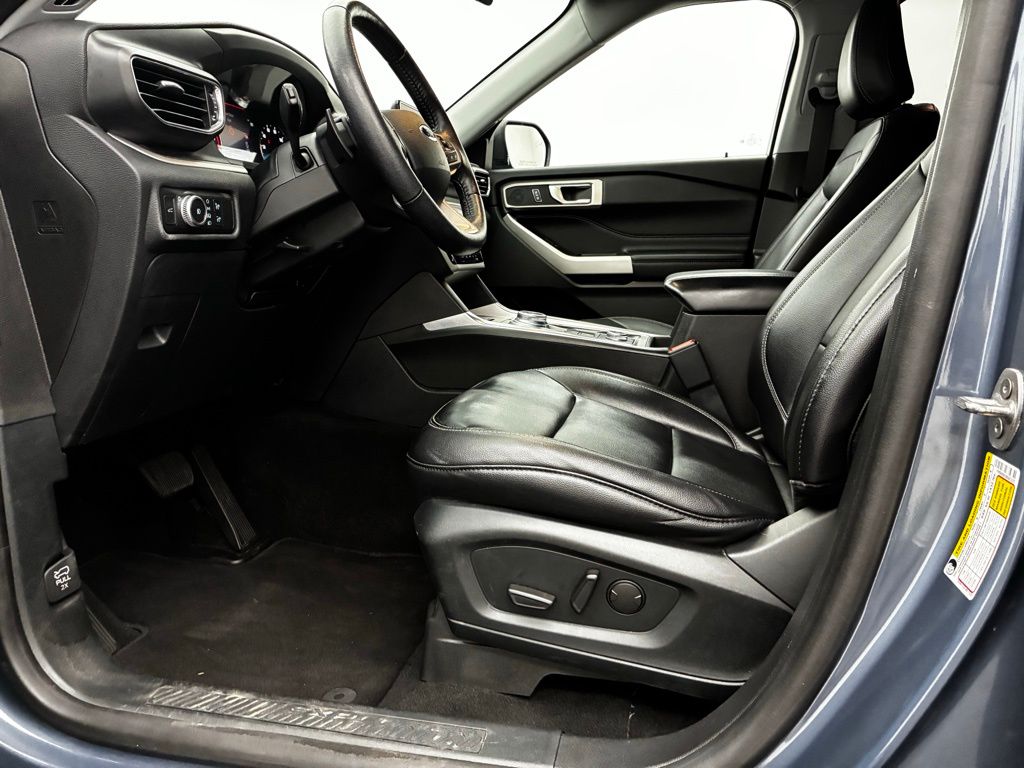 2021 Ford Explorer XLT photo 22