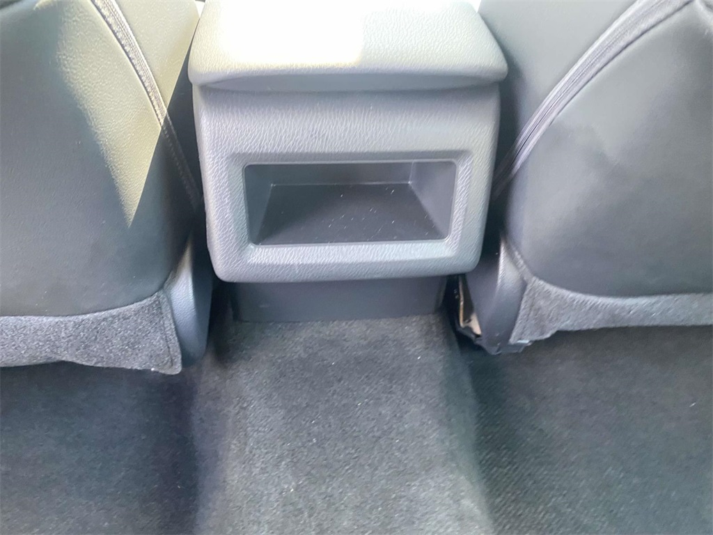 2024 Toyota Camry SE photo 10