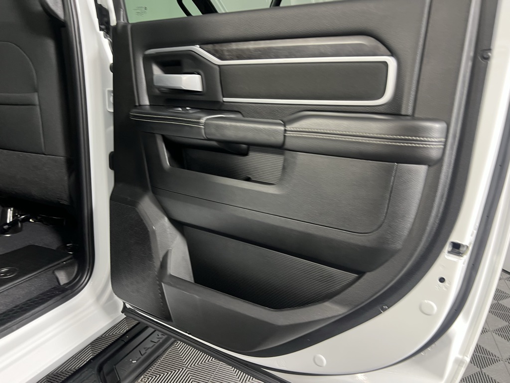 2024 Ram 2500 Big Horn photo 24