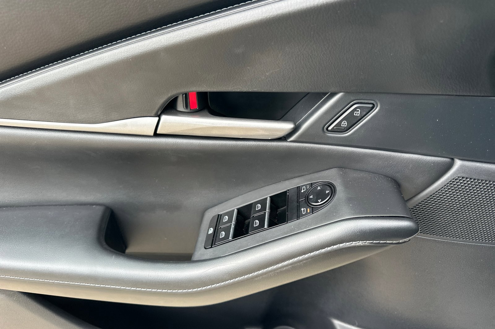 2023 Mazda CX-30 2.5 Select photo 10
