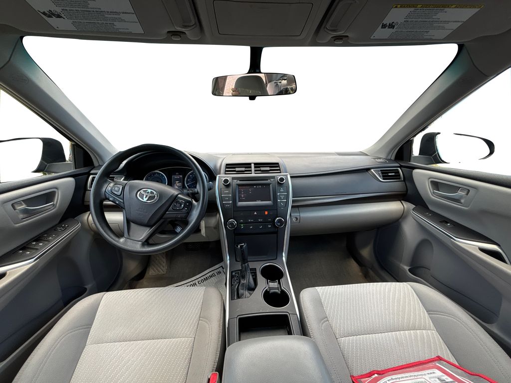 2016 Toyota Camry LE photo 15