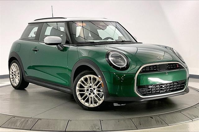 2025 MINI Hardtop 2 Door S's photo