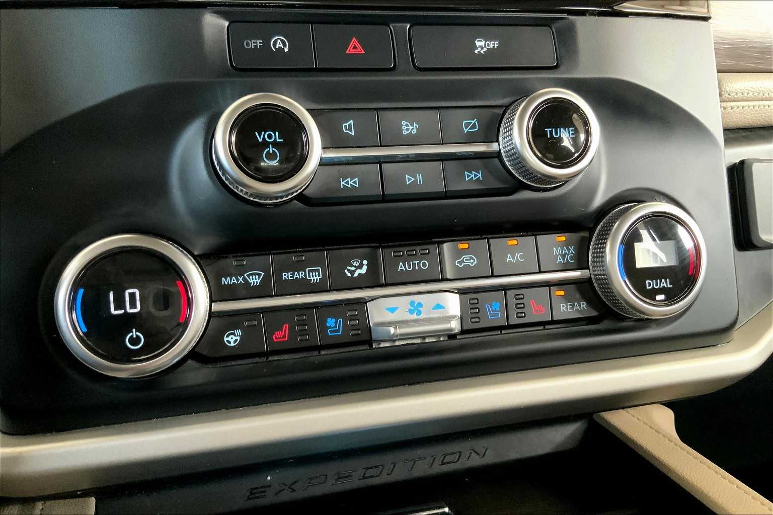 2024 Ford Expedition MAX Limited photo 30