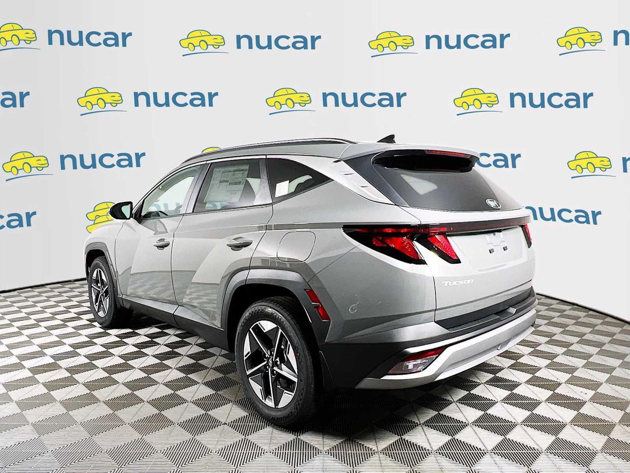 2025 Hyundai Tucson SEL photo 2