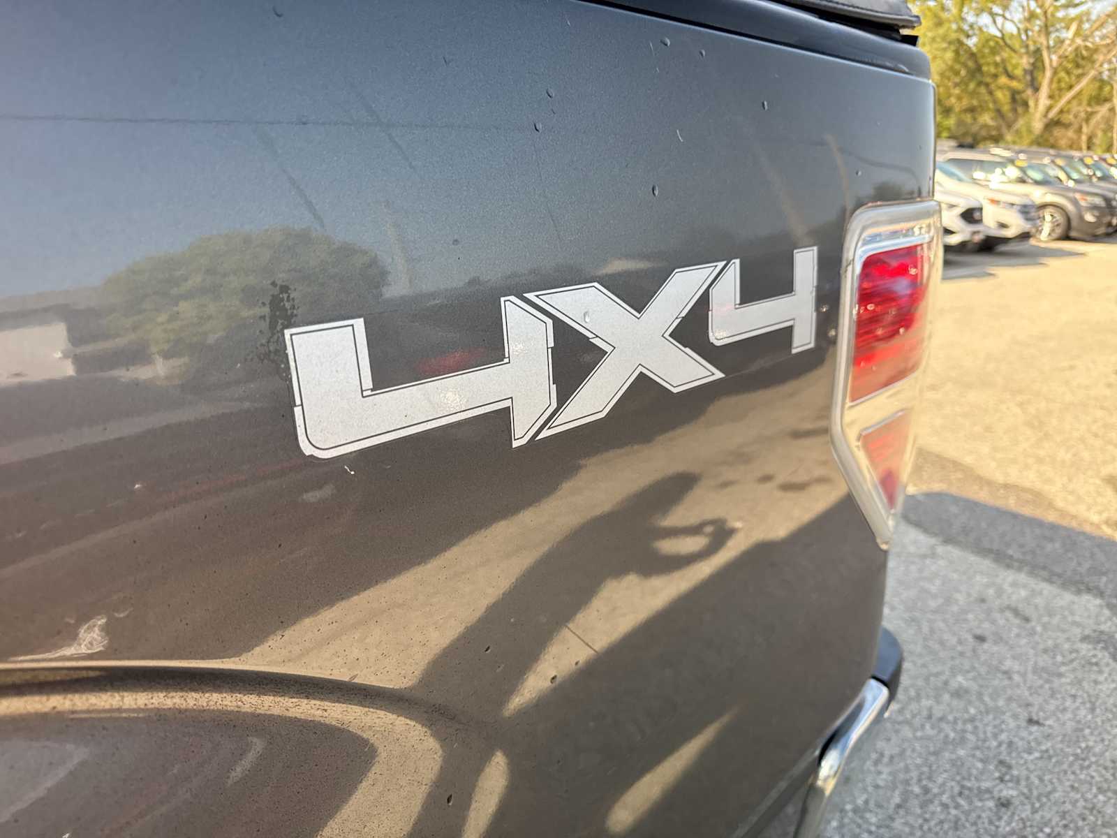 2012 Ford F-150 XLT photo 12