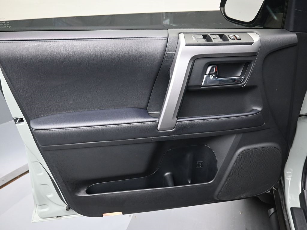 2022 Toyota 4Runner SR5 Trail photo 10