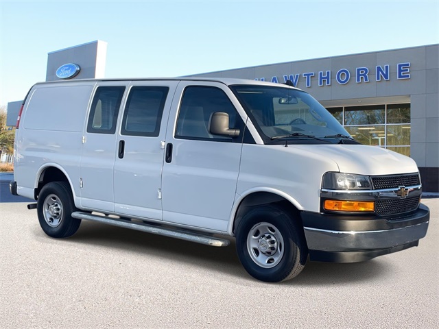 2024 Chevrolet Express Cargo Work Van's photo