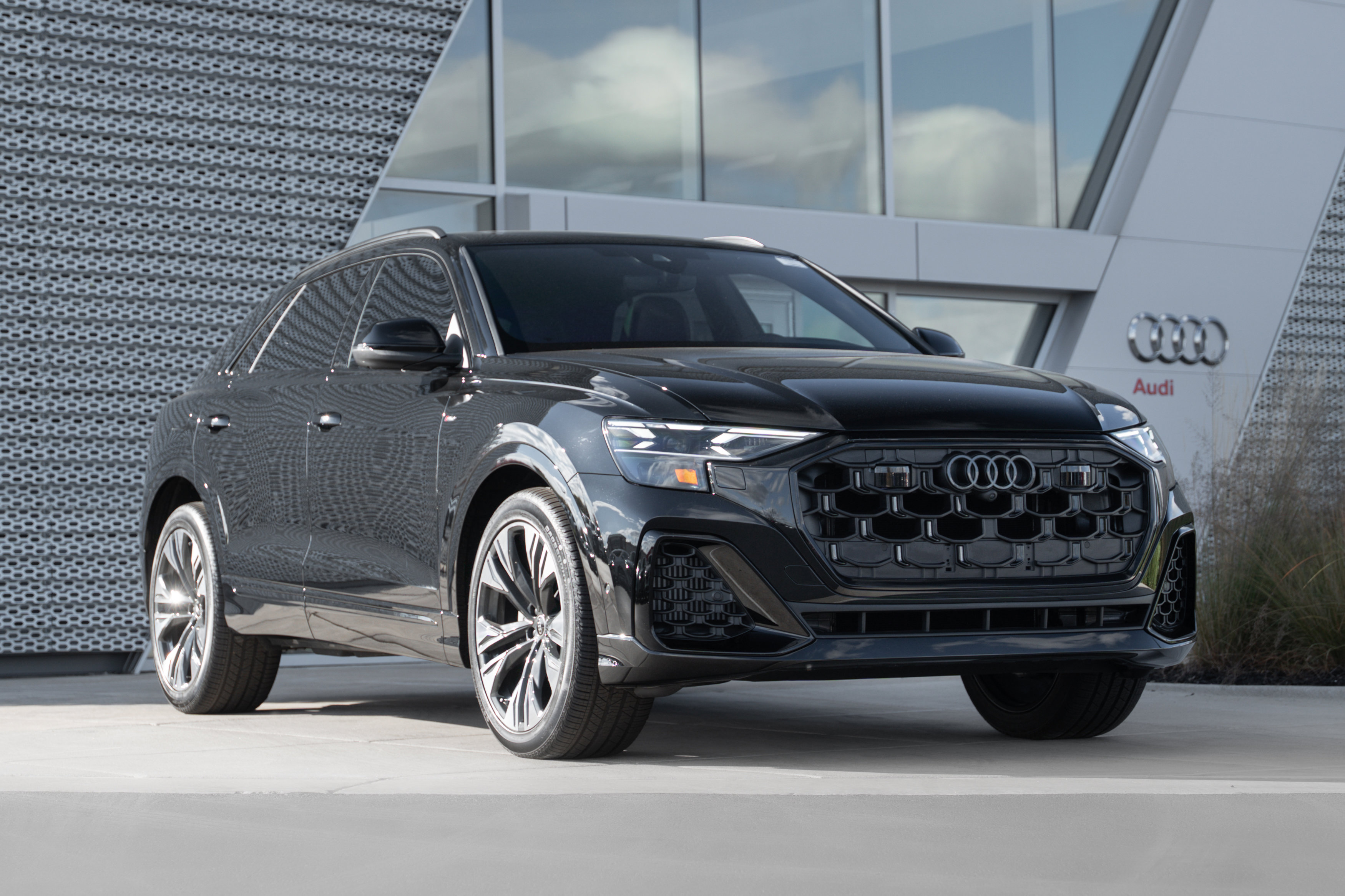 2025 Audi Q8 Prestige's photo