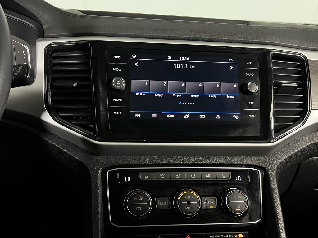 2022 Volkswagen Atlas SE Technology photo 13
