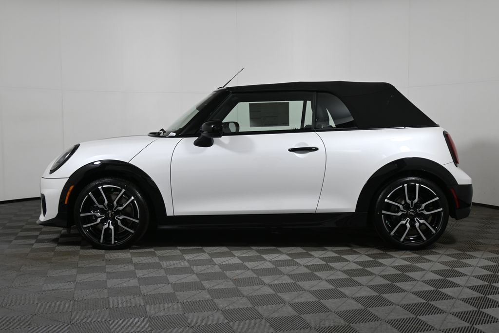 2026 Mini Cooper Convertible Iconic photo 2