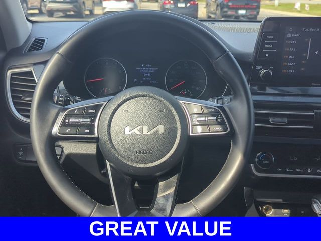 2023 Kia Seltos S photo 15