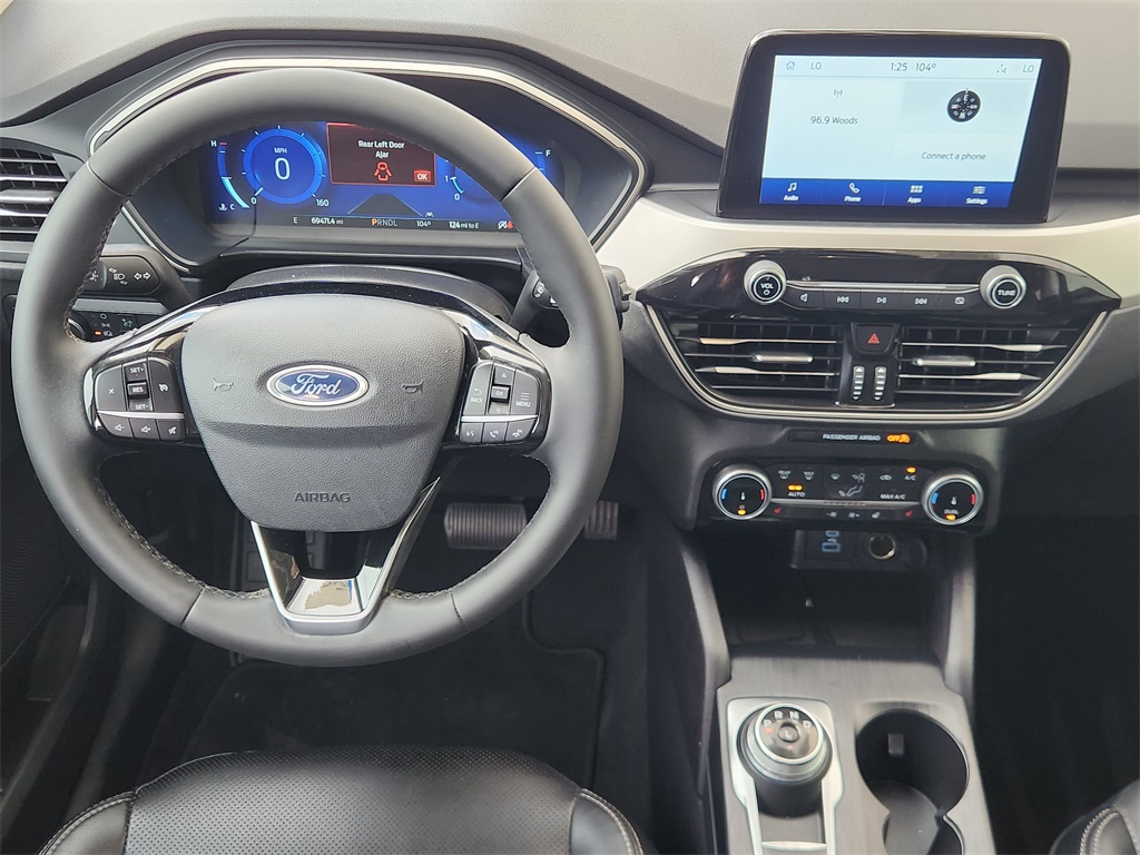 2022 Ford Escape SEL photo 25