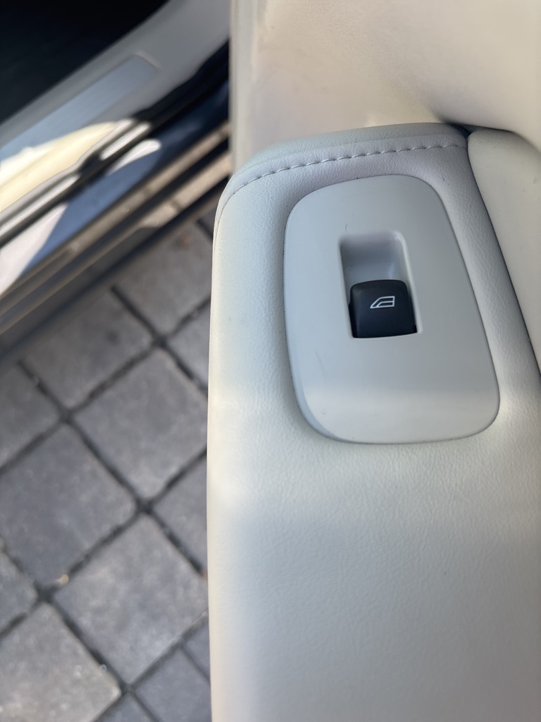 2022 Volvo XC60 B5 Inscription photo 55