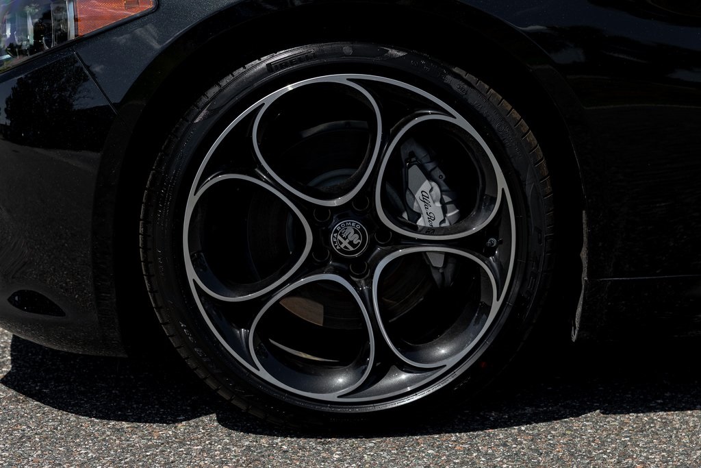 2025 Alfa Romeo Giulia Base photo 13