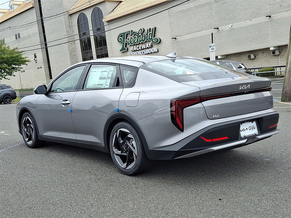 2025 Kia K4 EX photo 3