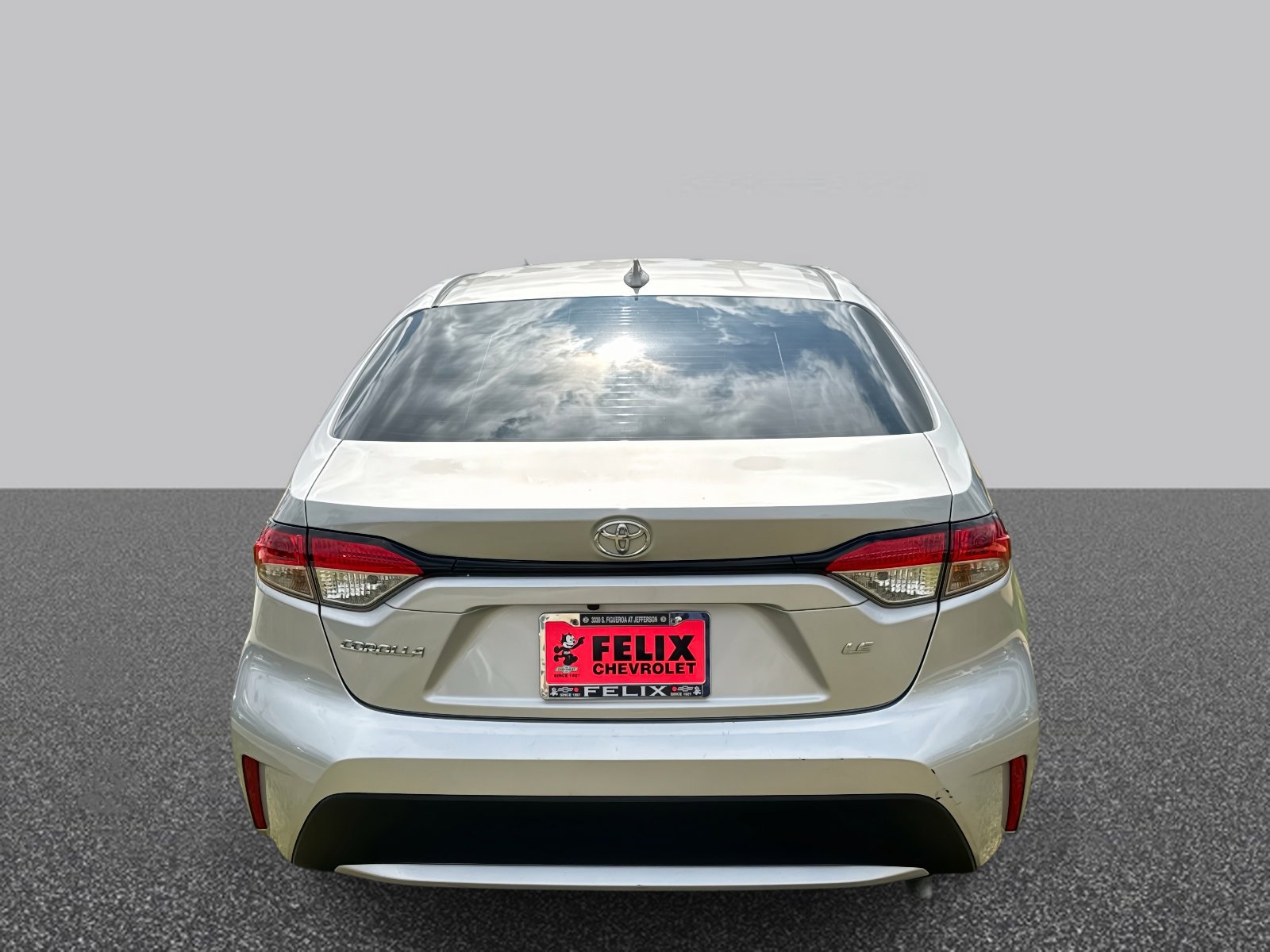 2020 Toyota Corolla LE photo 5