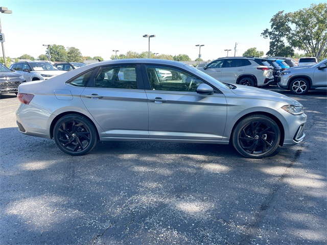 2025 Volkswagen Jetta 1.5T SE photo 23