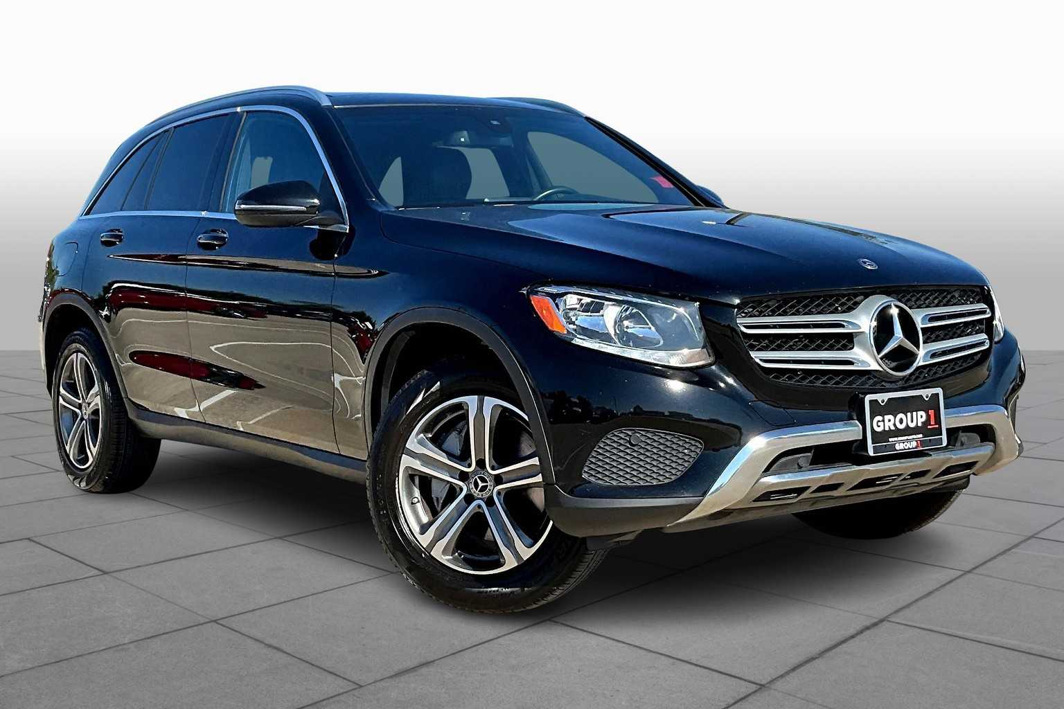 2018 Mercedes Benz GLC 300 photo 2