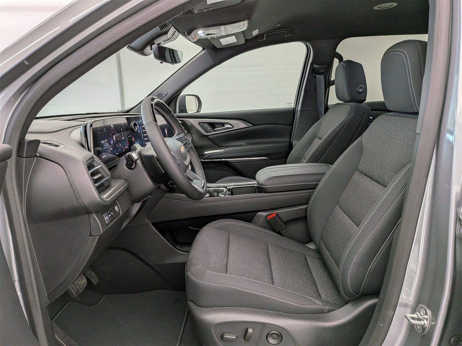 2026 Chevrolet Traverse photo 15