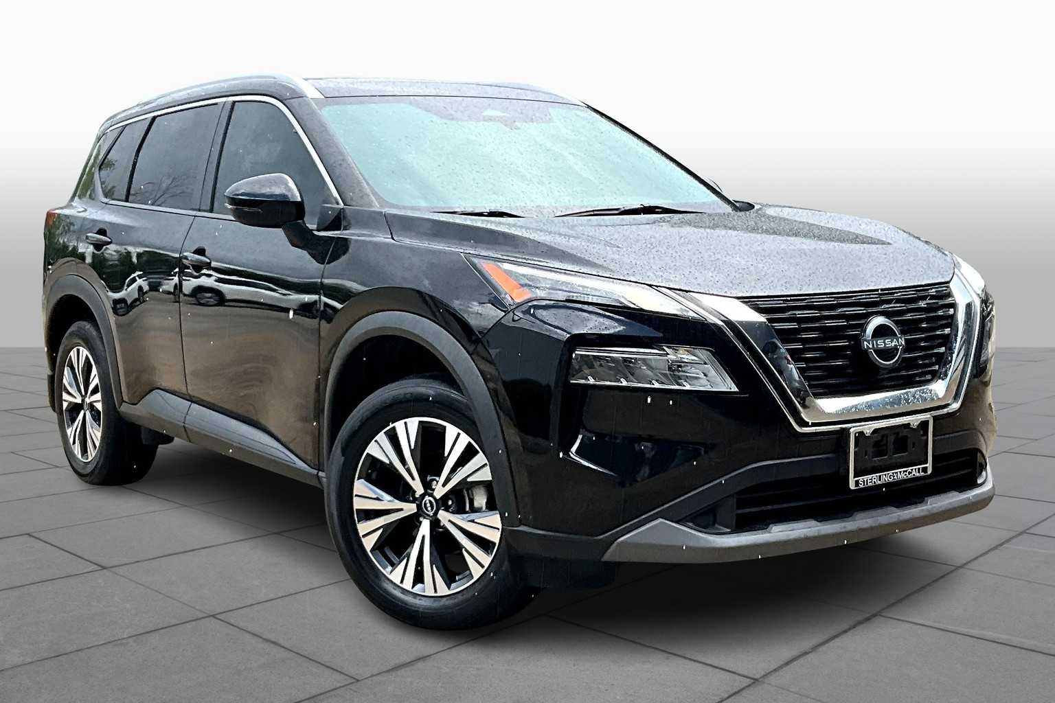 2022 Nissan Rogue SV photo 2