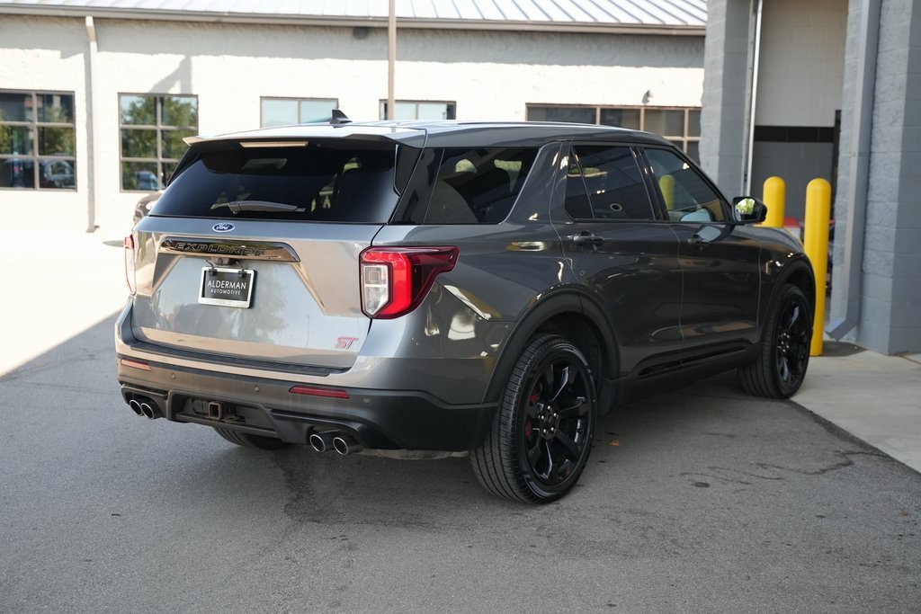 2022 Ford Explorer ST photo 13