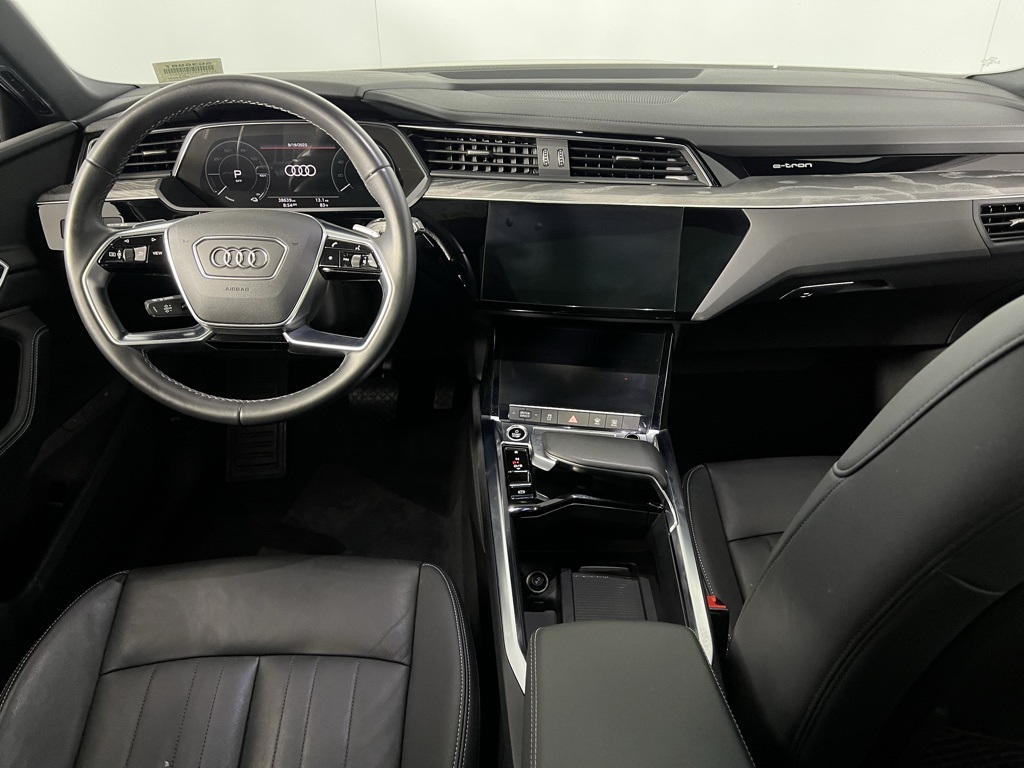 2023 Audi e-tron Premium photo 10