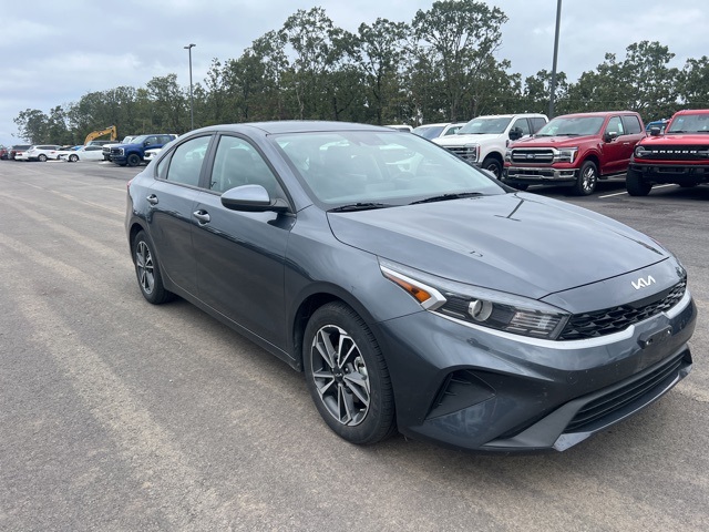 2024 Kia Forte LXS photo 4