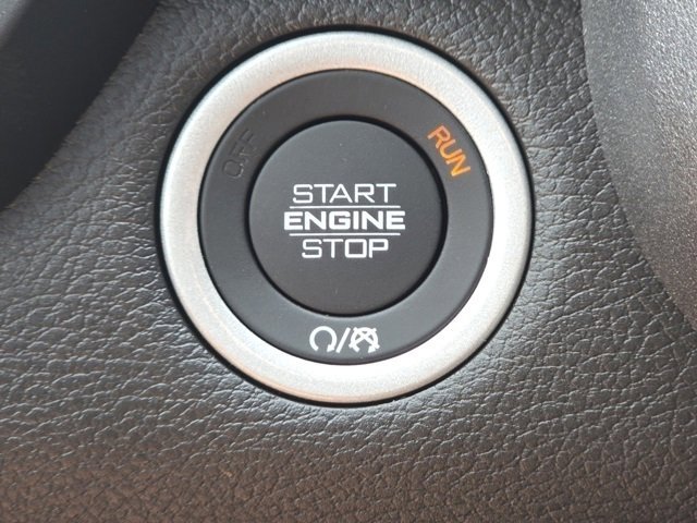 2025 Ram 1500 Tradesman photo 8