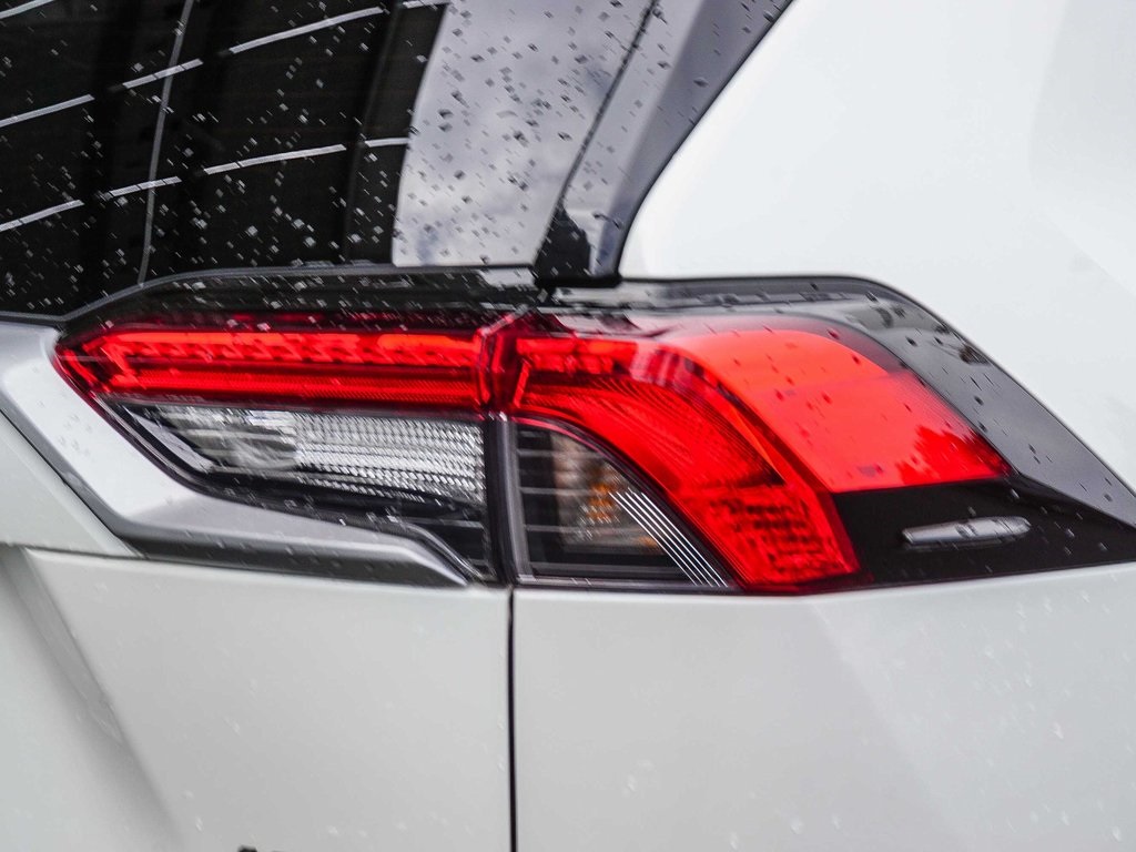 2021 Toyota RAV4 Hybrid Limited photo 7
